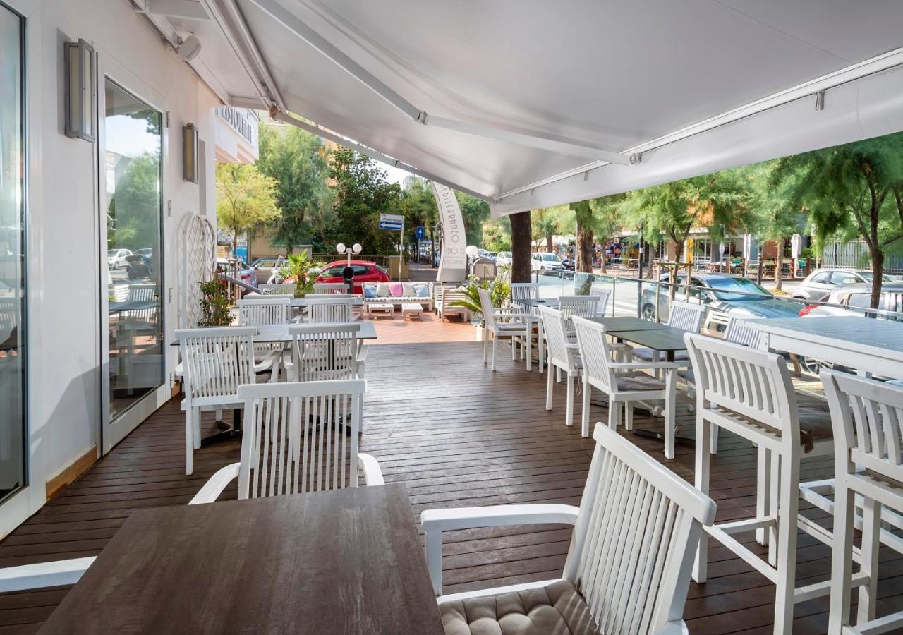 Hotel Mediterraneo Pesaro Exterior photo