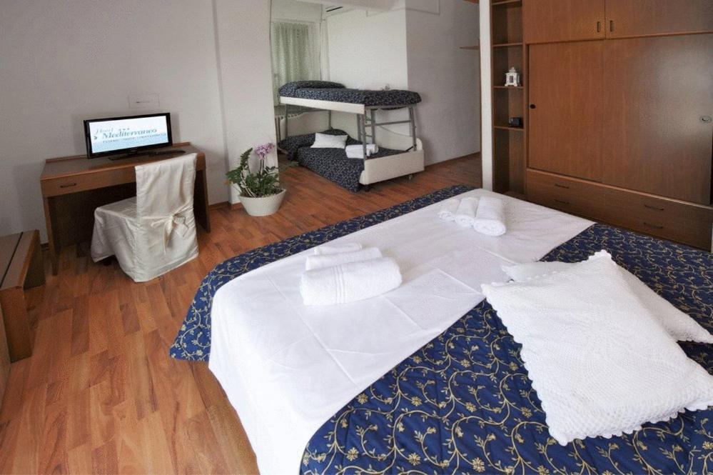 Hotel Mediterraneo Pesaro Room photo